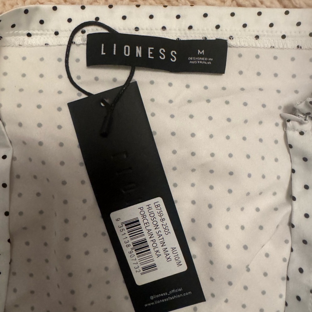NWT Lioness Women’s White and Black Satin Maxi Skirt M - Picture 5 of 7